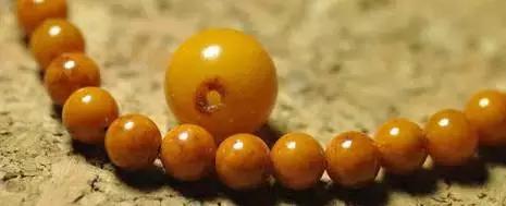 造假蜜蜡的骗局看完一秒揭穿,蜜蜡造假到底有多可怕