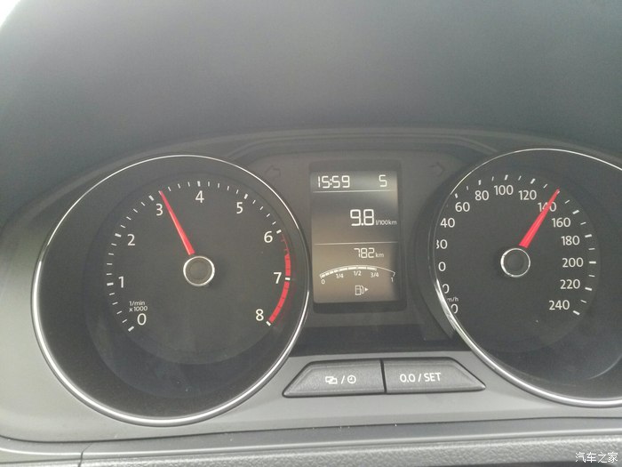 2022款朗逸1.5自动舒适版提车作业,2015款朗逸1.6l手动舒适版