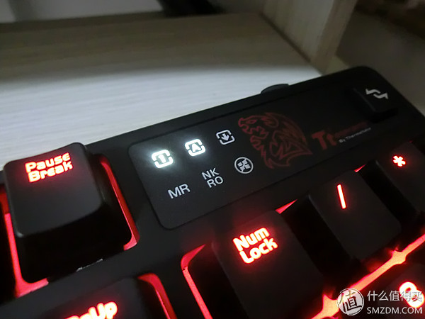 国产轴请继续努力!曜越TteSPORTS波塞冬ZRGB背光机械键盘评测