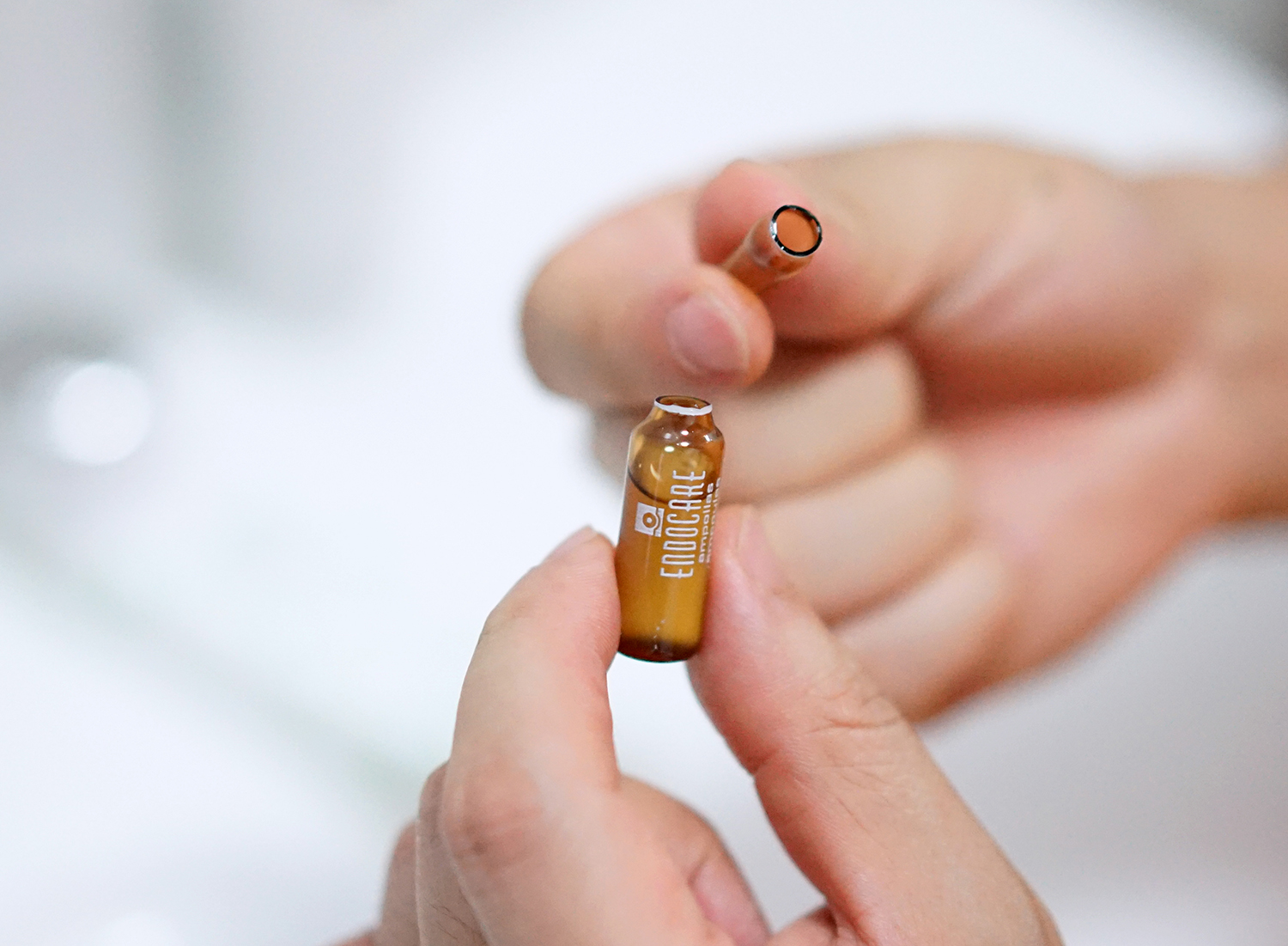 熬夜后急救｜晚睡族、宿醉*党**、爬梯Queen，你们的脸有救了！