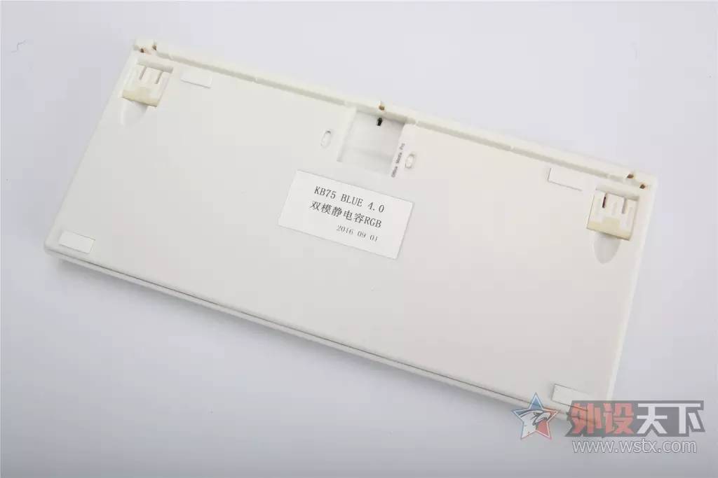 烧友心得3.0到4.0，不止1个进步——NIZRGB75蓝牙4.0静电容键盘工程机测试体验