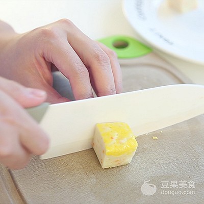 宝宝辅食牛肉蒸糕,奶糕甜点辅食