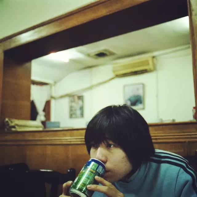 神思远丨少女有一些神性，不近人世肢体完美