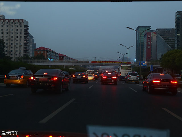 长安悦翔v7的油耗,长安悦翔v72016款1.0t