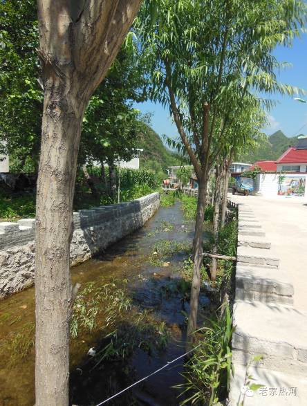 鞍匠黑沟门，美的不成样子