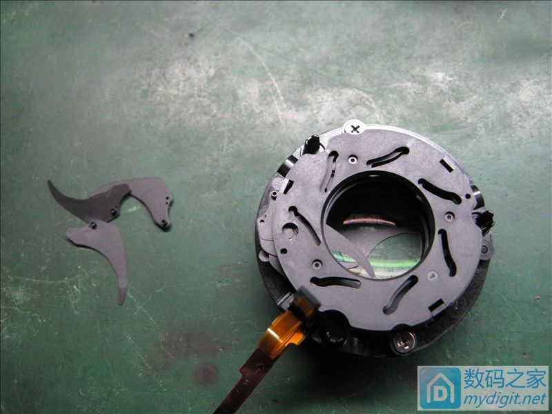 佳能55-250stm更换光圈排线,佳能75-300拆修