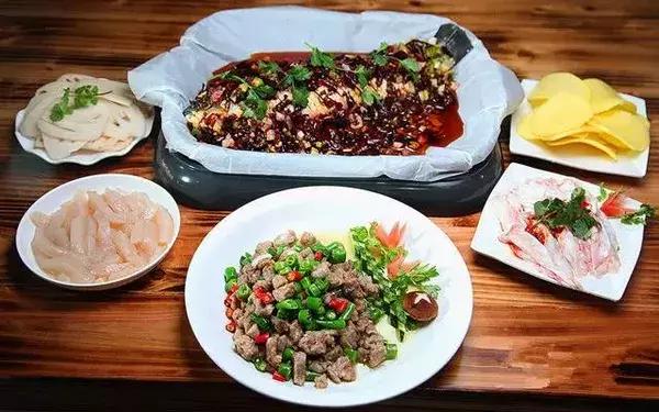 到万州吃烤鱼,重庆烤鱼正宗做法