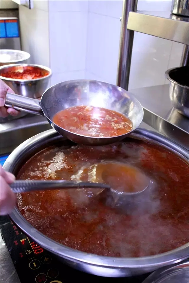 乌鲁木齐市最火的冒菜店,乌鲁木齐哪里有正宗的冒菜