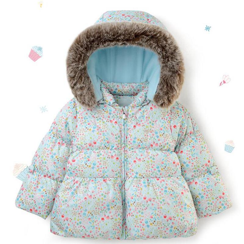 新生婴儿冬衣服怎么选,如何给儿童选择冬衣