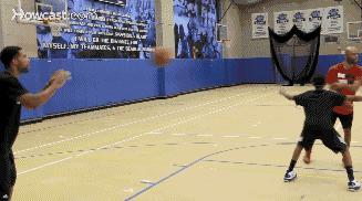 [传球]据说会纳什这一绝技的，都是野球场上的助攻大师