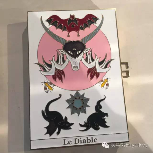 手拿包女推荐真皮徽章款,新款女士手拿包百搭大容量