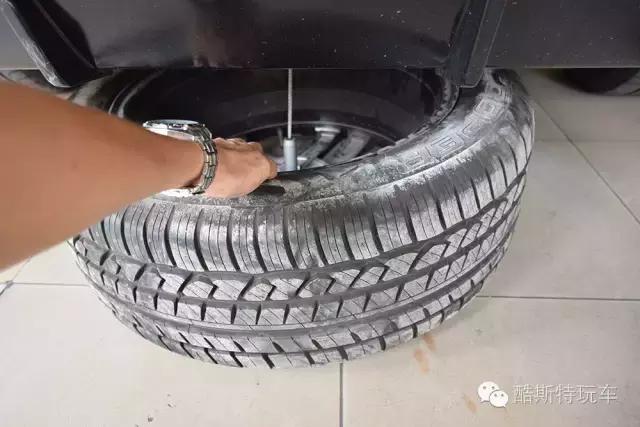 福特锐界的换轮胎教程,福特锐界更换轮胎推荐