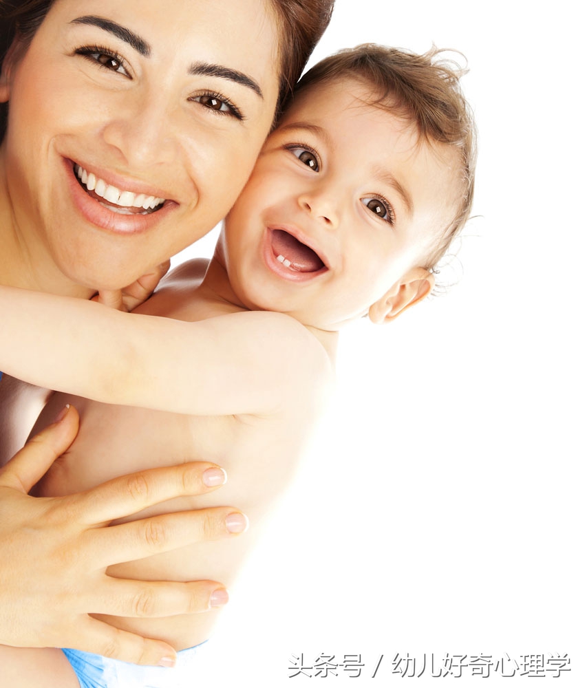 自然流产四天出血还有血块正常吗,怀孕初期有少量出血正常吗