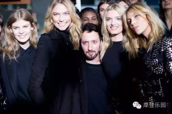 不要再盲目追星,别再盲目地追星了