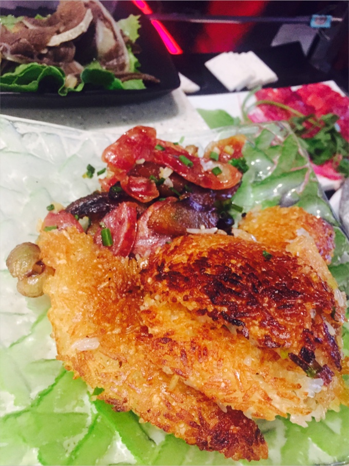 横向食评丨一场关于煲仔饭的厮杀