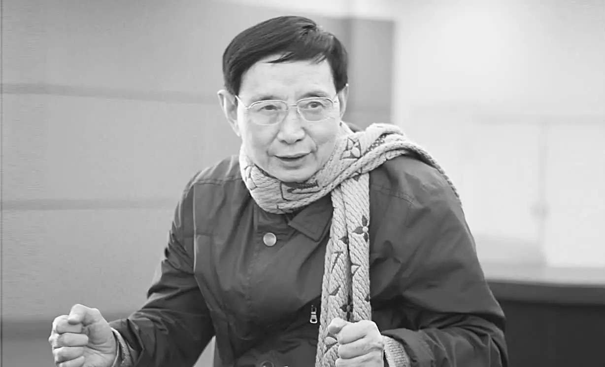 山城走出的“摩帮”大佬身价百亿的他梦想是读书