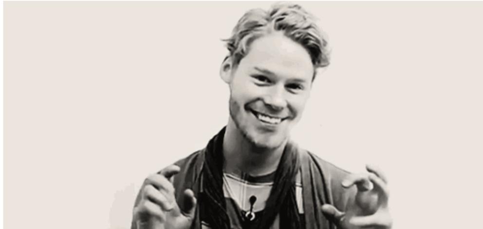 男人交工资给老婆,男人交工资卡给女人的套路