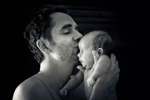 传疯了！只因家人一个习惯性的动作，1岁宝宝从头到脚染满病毒！