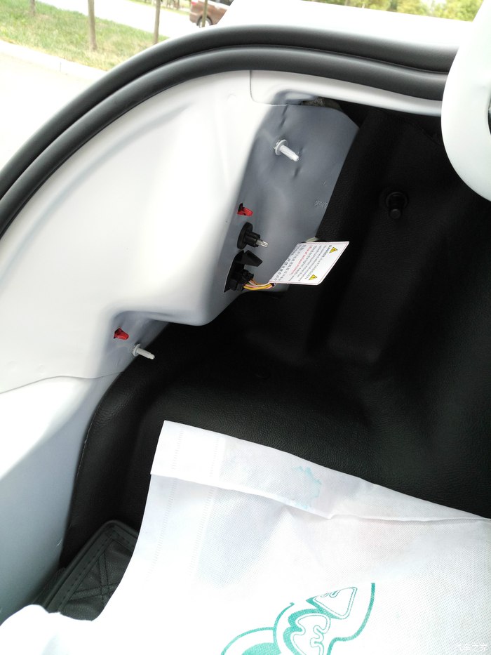 新款标致301幸福版,标致301旅行