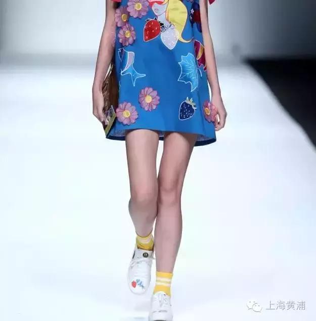 时装周站在时尚的最前沿,时装周最新走秀