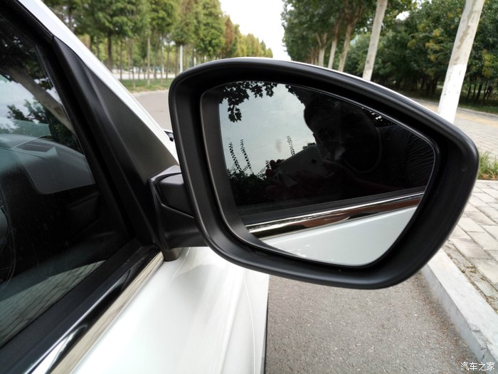 新款标致301幸福版,标致301旅行