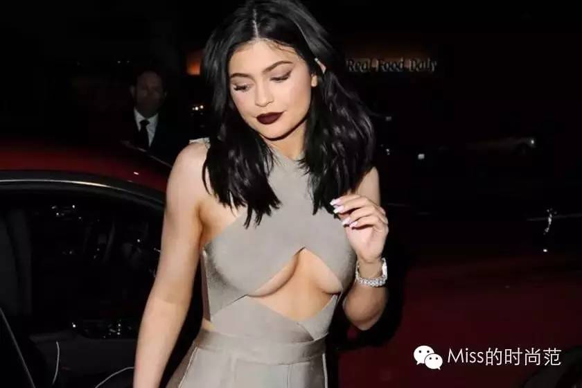 时尚从来不局限于年轻人,时尚是一种态度与年轻无关