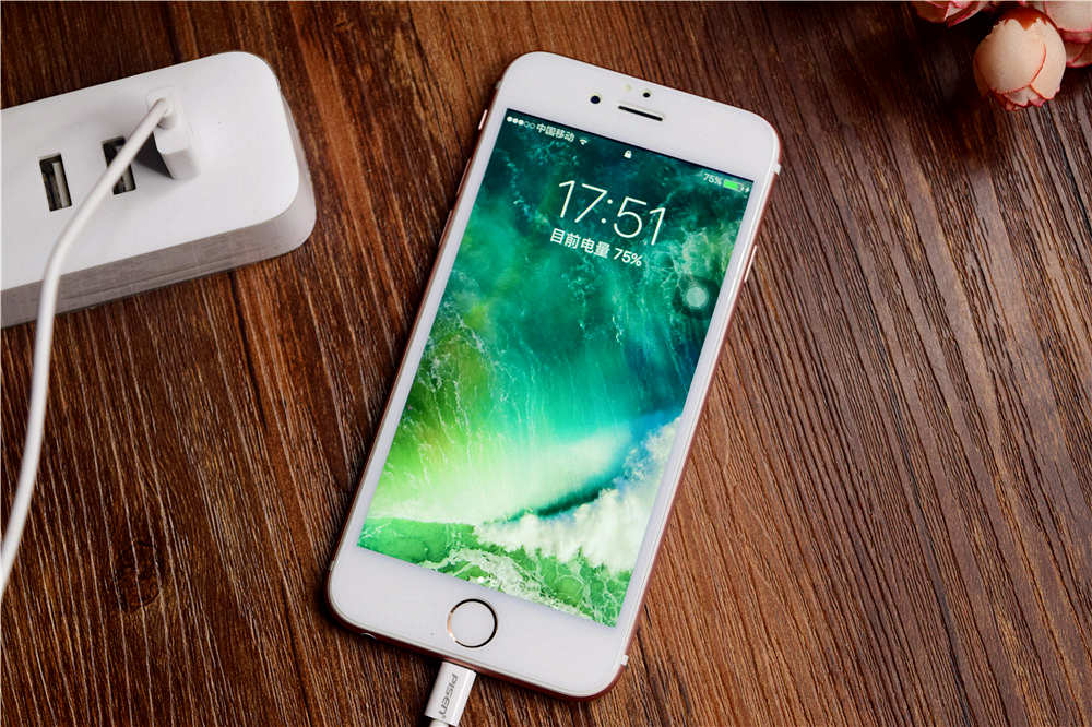 图拉斯磁吸充电宝iphone13实测,图拉斯充电120w快充线