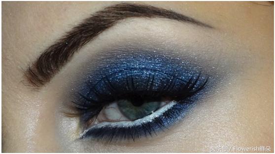 简单又显年轻的烟熏妆,适合初学者的烟熏妆