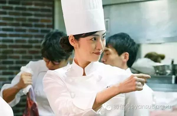 女明星争相自称老公，但她们不懂真正让我们想弯的女人什么样