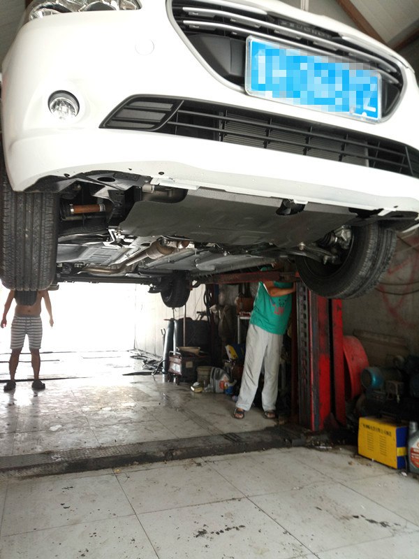 新款标致301幸福版,标致301旅行