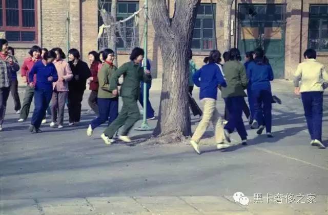 那个年代没有YSL，我们也很时髦