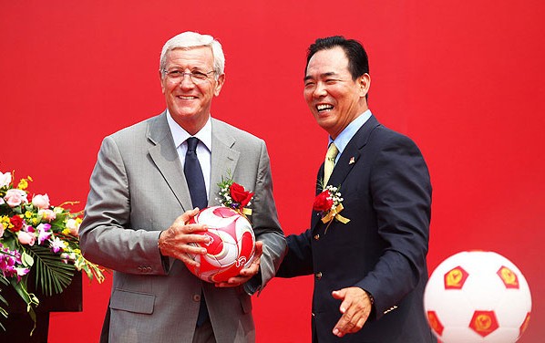 里皮中国国脚完整视频,里皮国足掷界外球