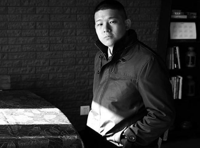 年轻人发明万能充,新发明万能充