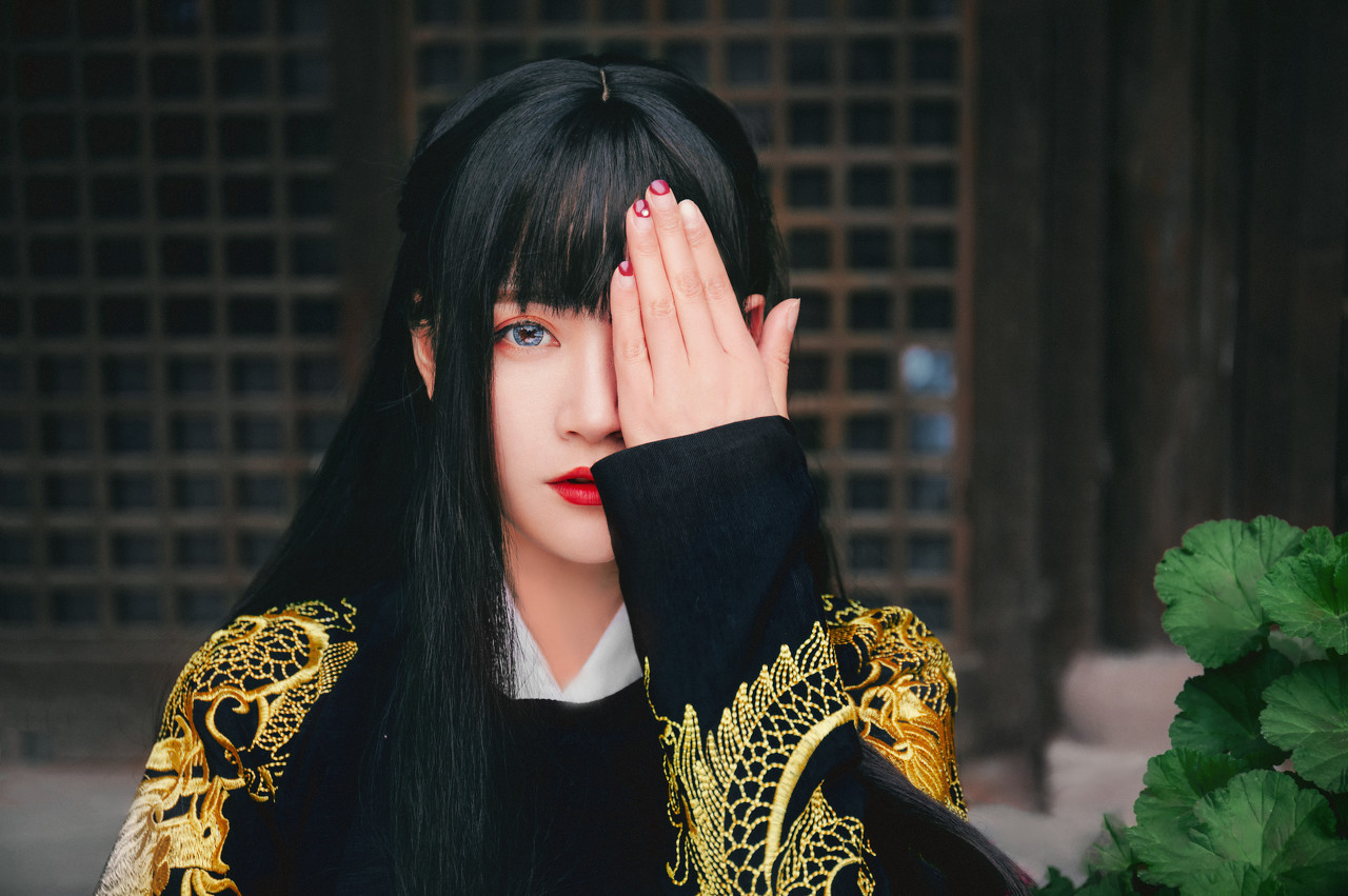 小说：小伙参加炼器大赛，观众看后摇头：手法拙劣像小孩过家家