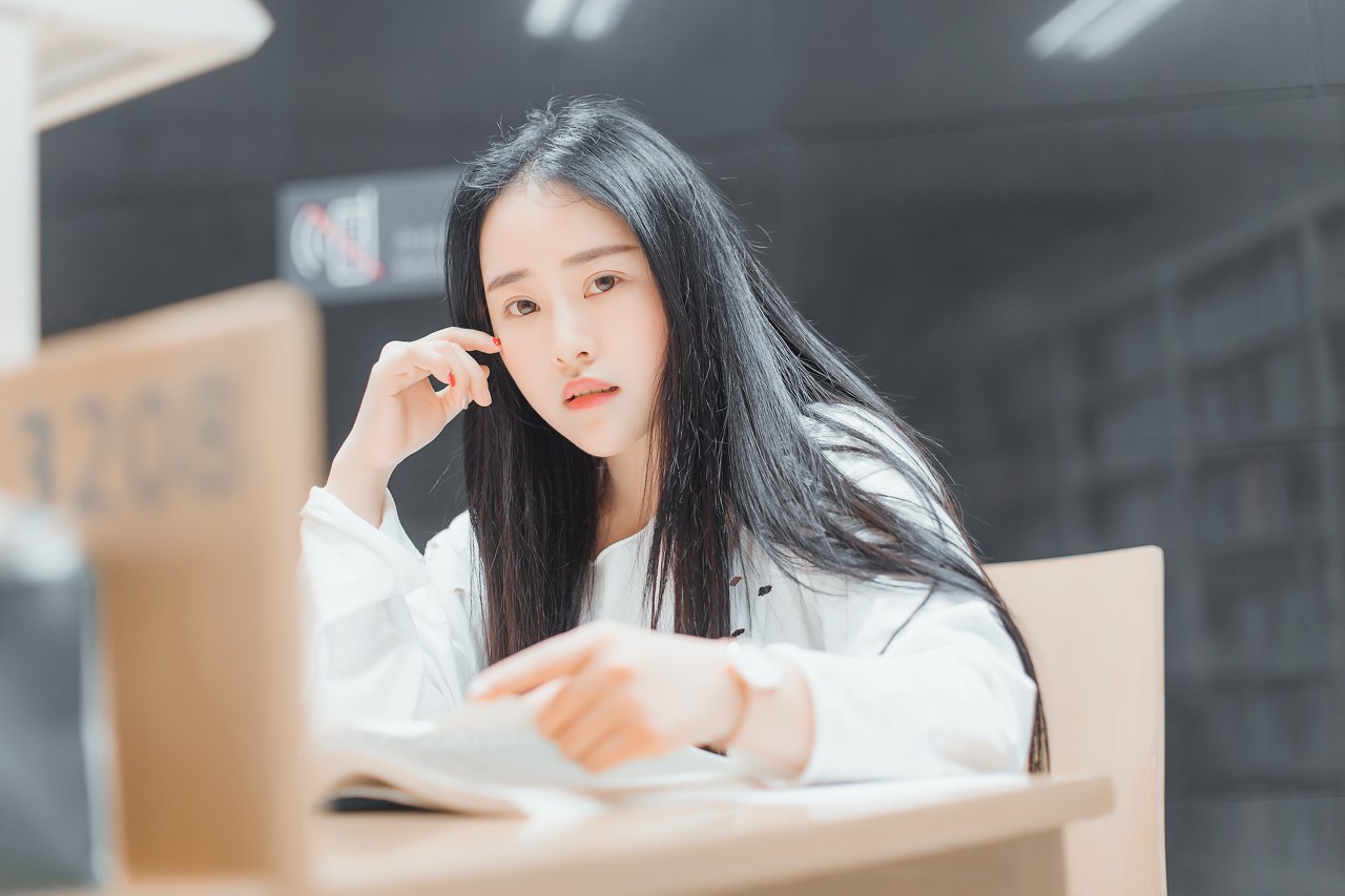 女生发生意外失忆了小说,女子受伤失忆的故事