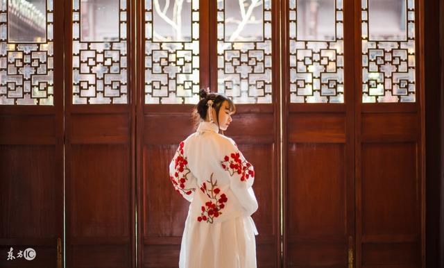 女主穿越古代经商很厉害的小说,穿越古代创业经商的小说推荐