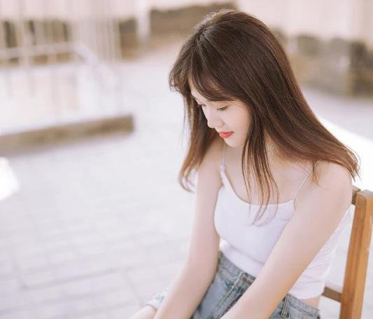 末世降临女主疯狂囤货,末世小说女主空间囤货