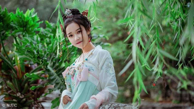 老师跟着小女孩回家后续,小孩跟老师回家的小说