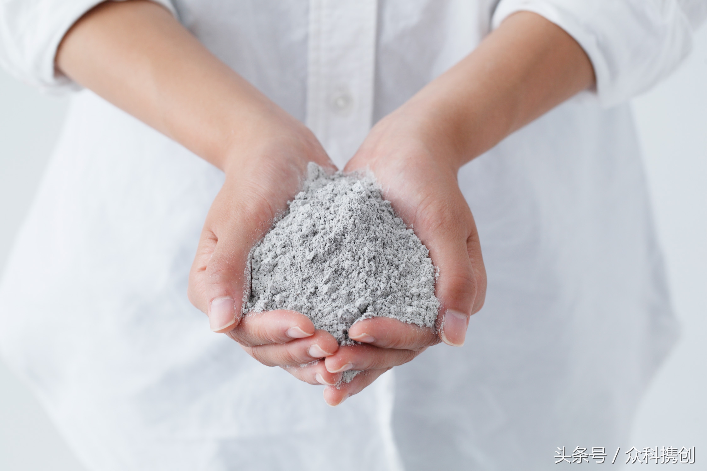 火山泥真的能清洁毛孔吗,用火山泥洗脸再用洗面奶