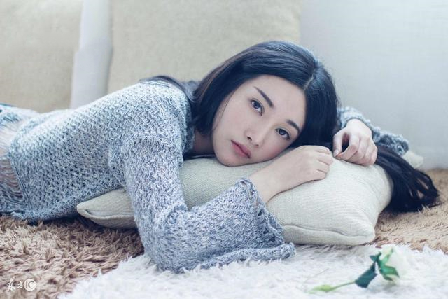 古玩店小伙获得透视眼帮姐姐捡漏,小说古玩店小伙子成鉴定师