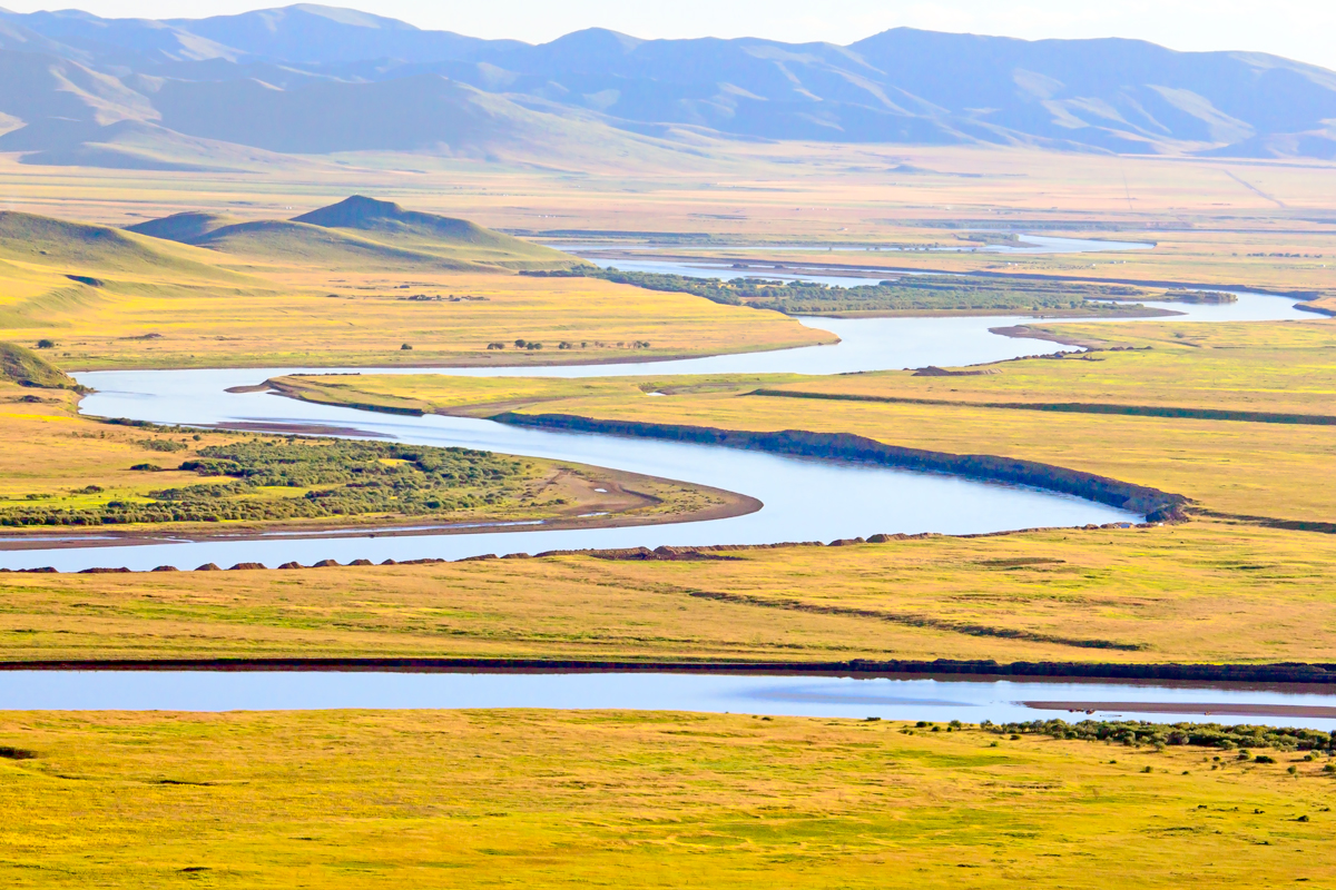 祖国山河美如画名胜古迹遍天下,有哪些描述祖国大好山河的诗词