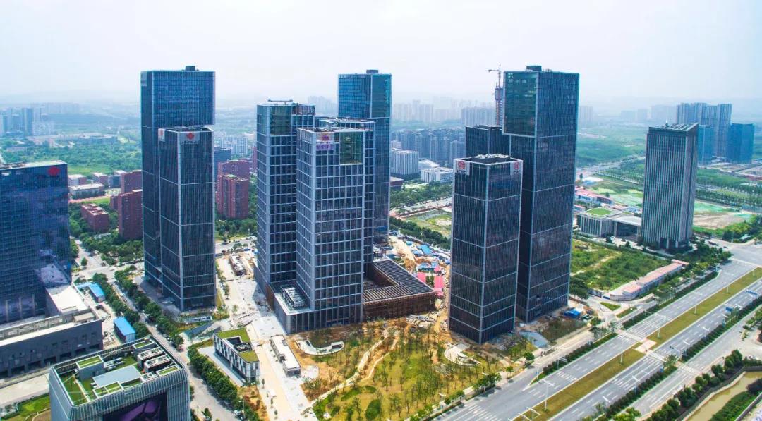 南京金融城二期417米高楼效果图,南京金融城三期400米高楼进展