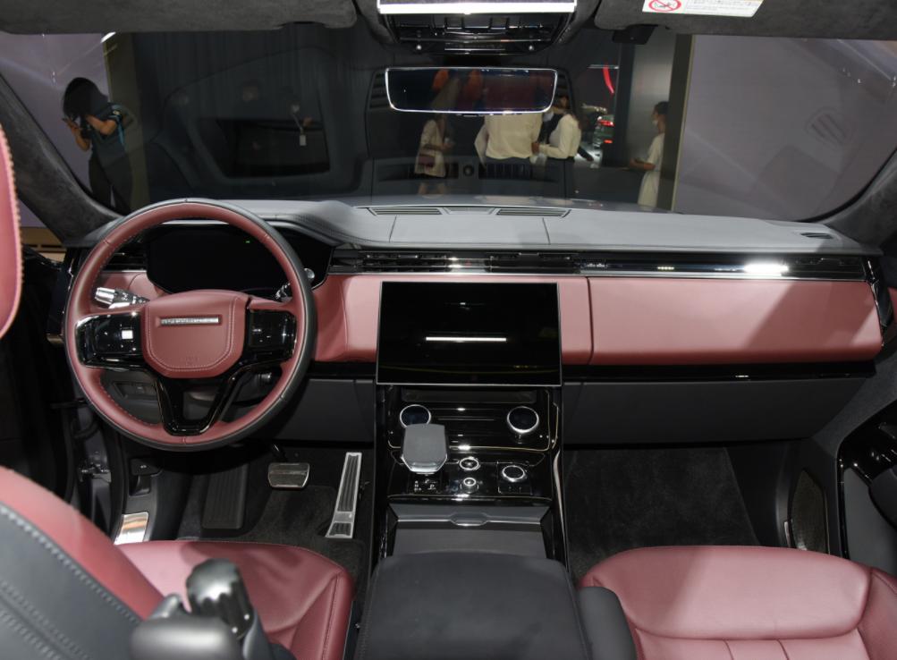 路虎揽胜运动与保时捷卡宴怎么选,2018路虎揽胜运动版和卡宴对比