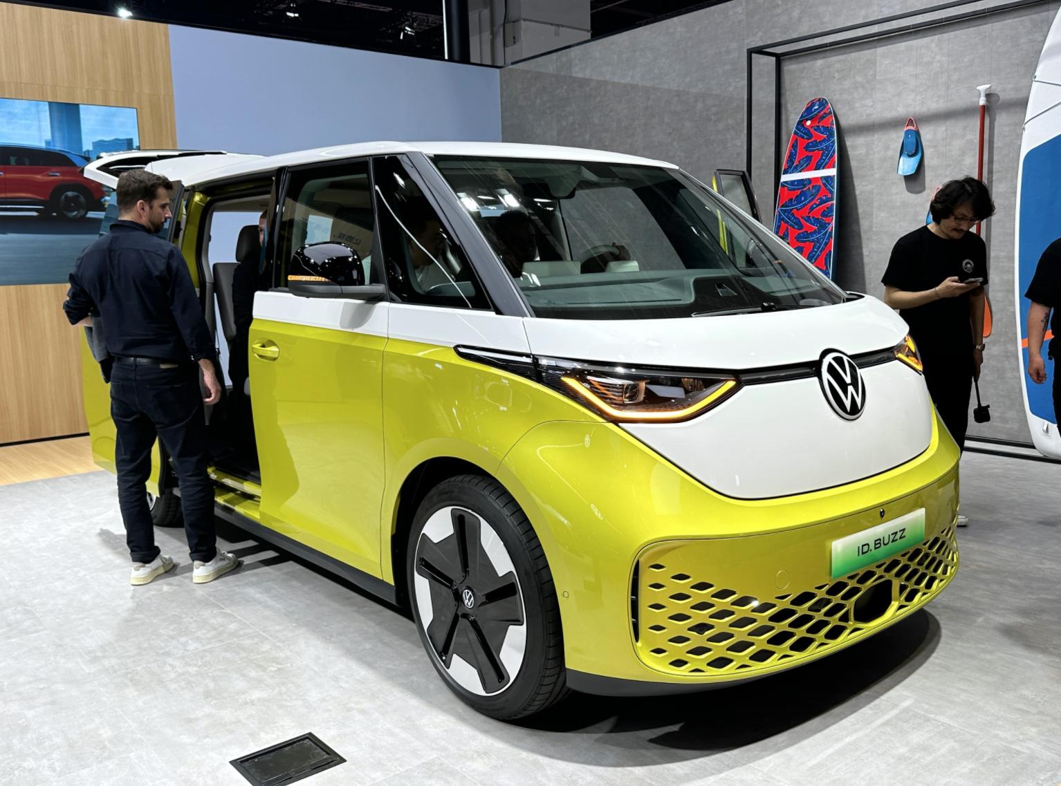 大众电动面包车idbuzz4座,大众idbuzz面包车