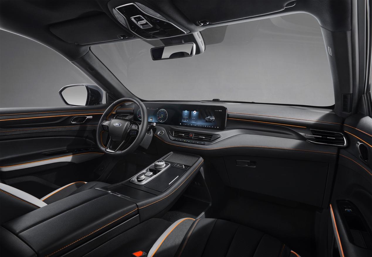 8万起配7座2.0t动力,2.0t+8at标配四驱五座