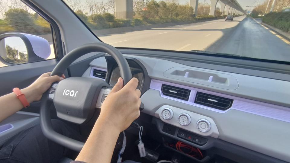 qq冰淇淋新能源试驾,qq冰淇淋新能源汽车最高时速