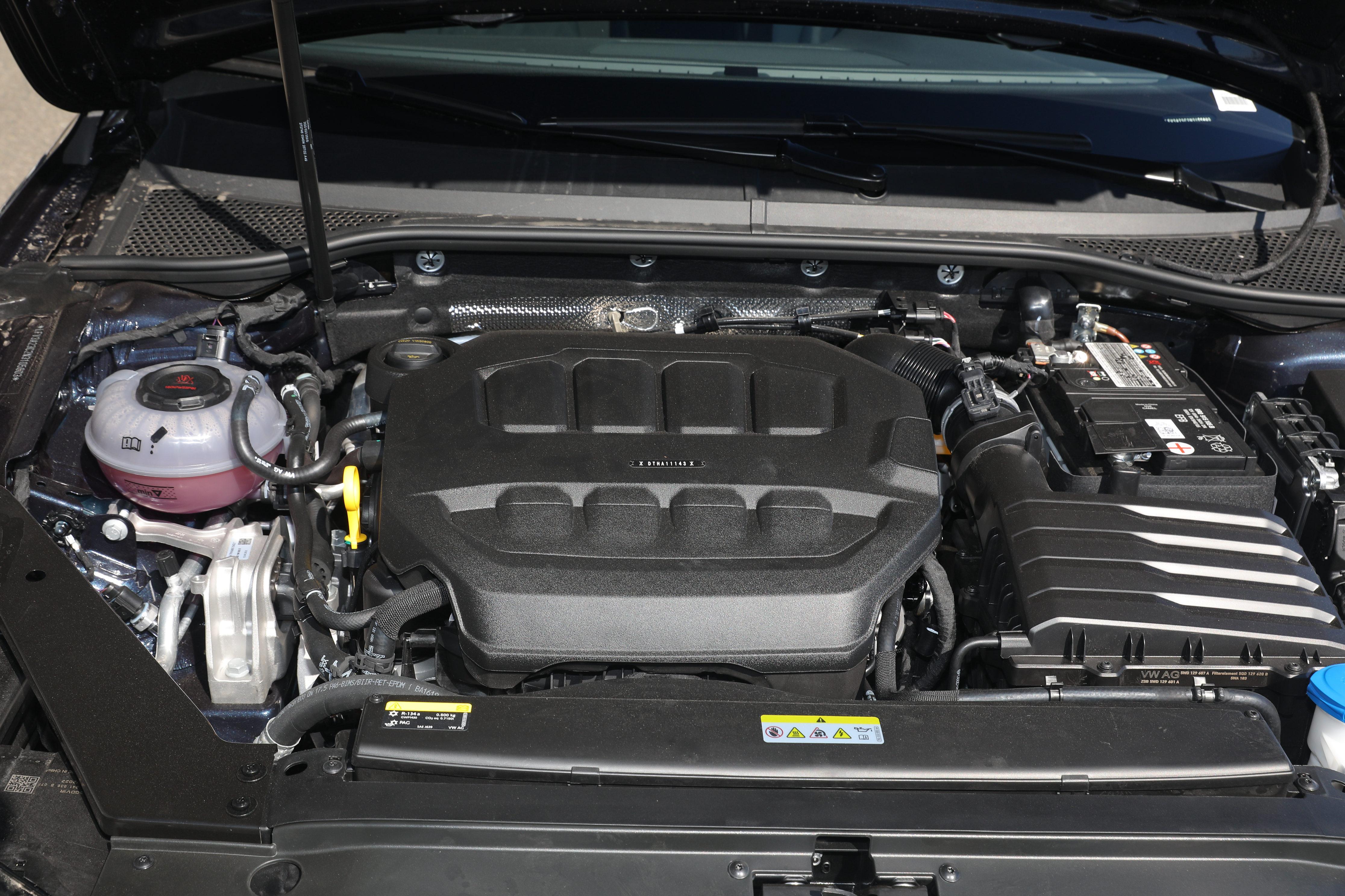 最新款大众迈腾330豪华到底行不行,大众迈腾2023款380旗舰版裸车多少