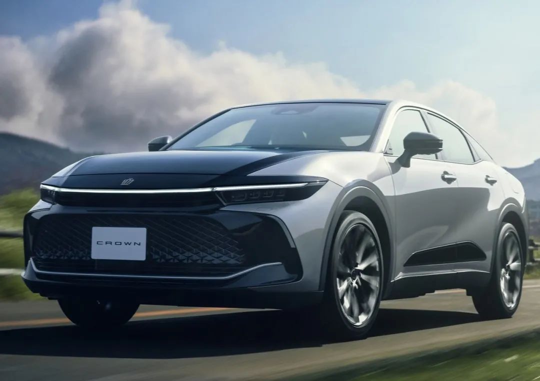 16代皇冠下线了吗,16代皇冠2023款最新款