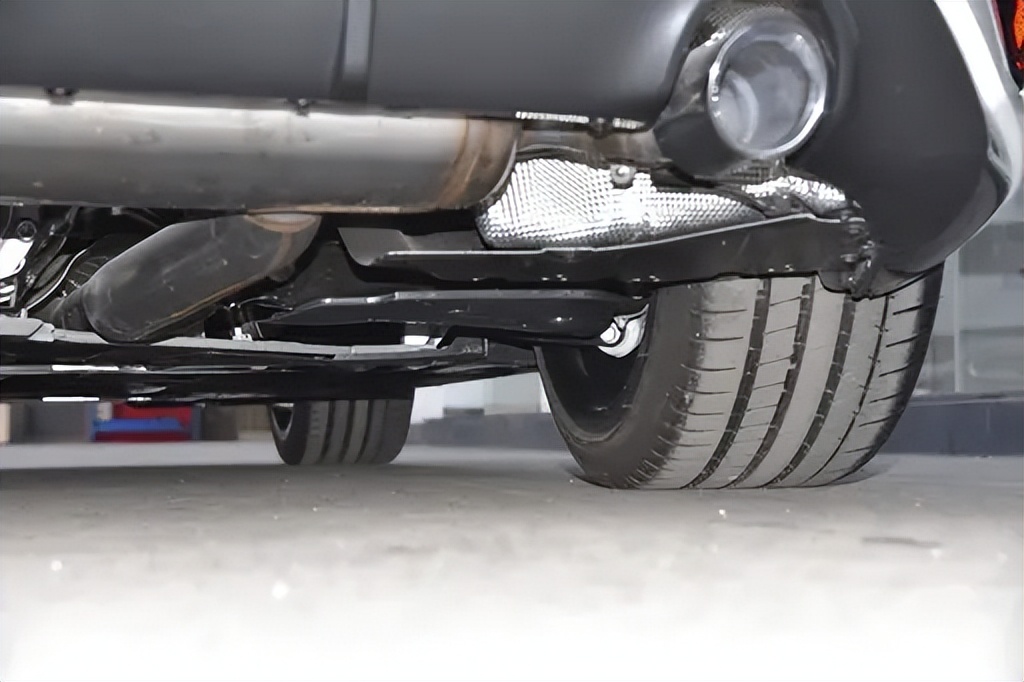 二手宝马z4和二手保时捷718哪个好,老款宝马z4保时捷718奥迪tt对比