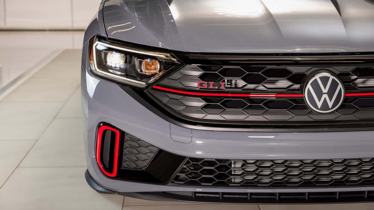 大众速腾14年1.6t卤素前大灯,速腾卤素大灯换led灯泡多少钱